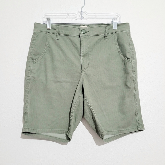 LEVI'S mens Flat Front Chino Casual Shorts Size 30 Green Stretch Comfortable - Picture 1 of 9